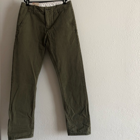 New ✨Levi’s men’s regular fit Chino pants - Picture 1 of 7